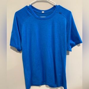 Size large men’s lululemon athletic shirt.